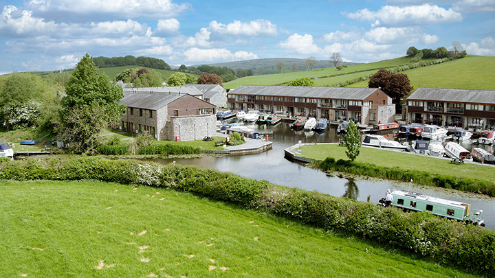 Tewitfield Marina