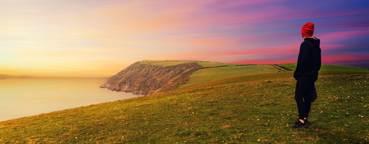 Solo holidaymaker on the UK coast