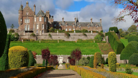 Drummond Castle and Gardens