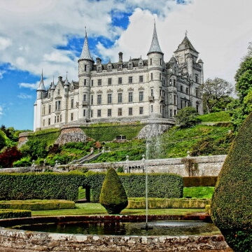 Stunning Historic Houses & Gardens to Visit in the UK