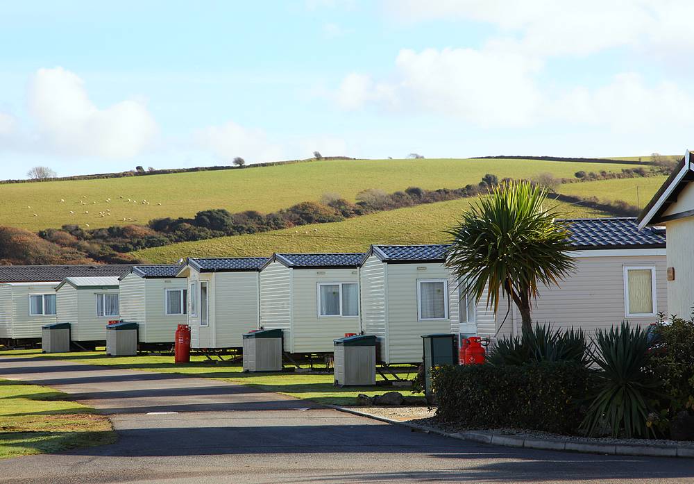 Newer Model Platinum Dog Friendly 3 Bed Caravan with Deck, Par Sands Holiday Park, nr St Austell