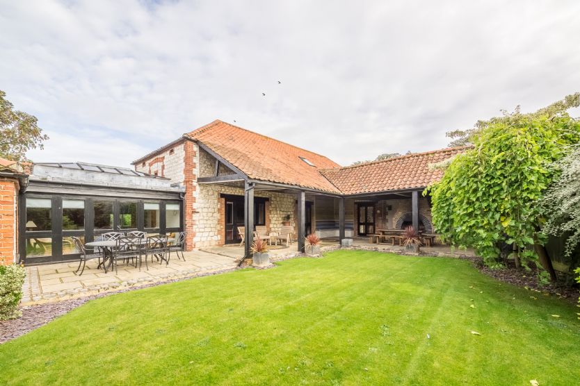 Lavender Barn, HolmenexttheSea, Norfolk Michael Paul Holidays