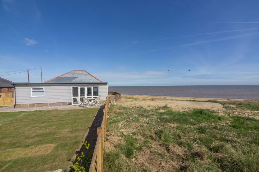 Wyndham Beach House, Walcott, Norfolk Michael Paul Holidays