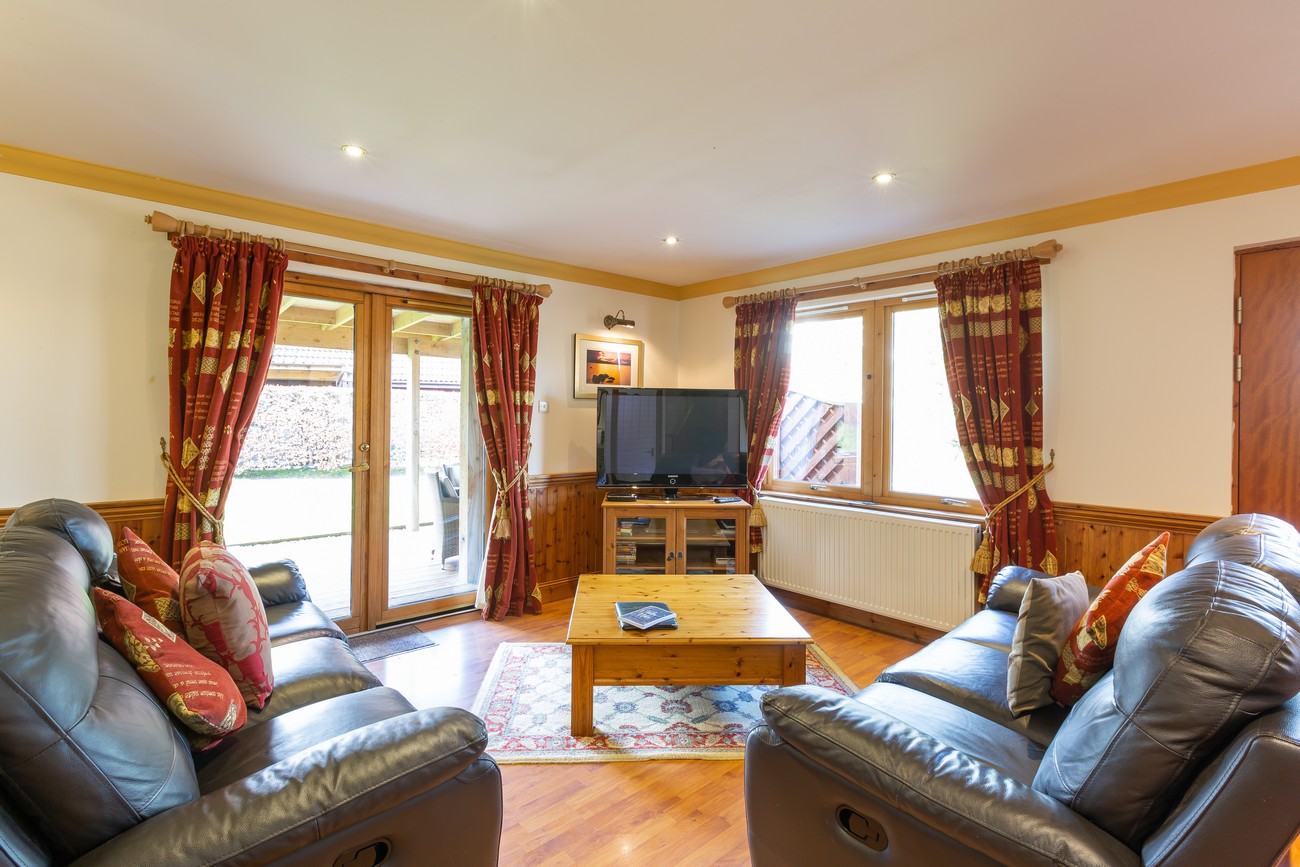 Montrose Superlodge with Hot Tub and Sauna Michael Paul Holidays