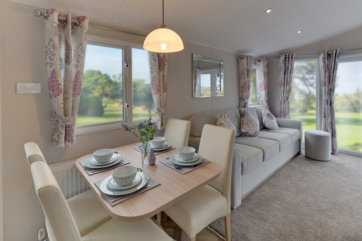 Premium 2-Bed Caravan, The Lakes Rookley, nr Ventnor