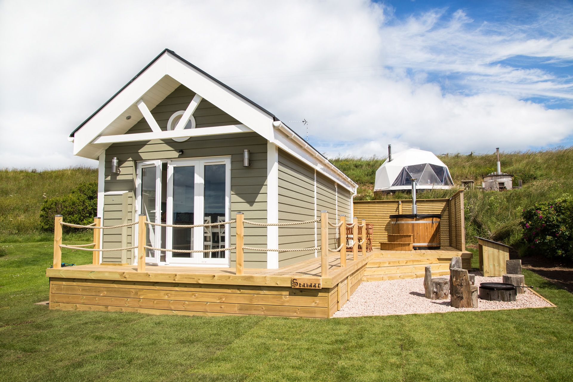 Retreat Lodge with Hot Tub, East Neuk of Fife Michael Paul Holidays