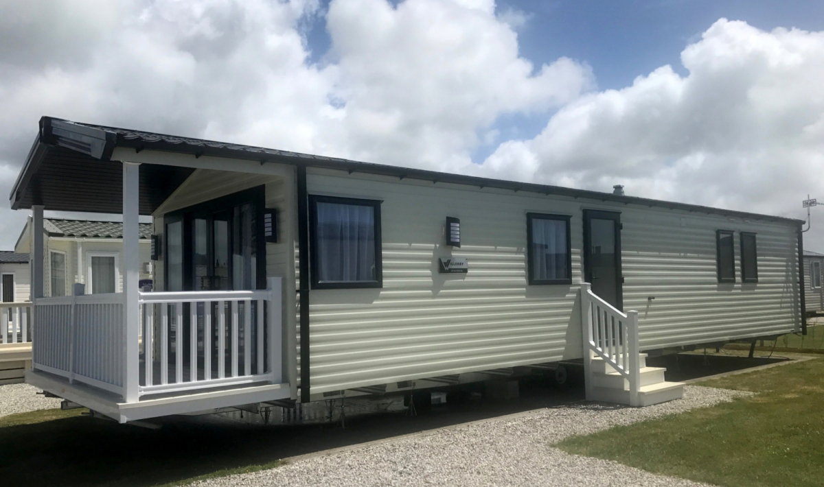 2Bedroom PetFriendly Gold Plus Newer Model Caravan with Veranda