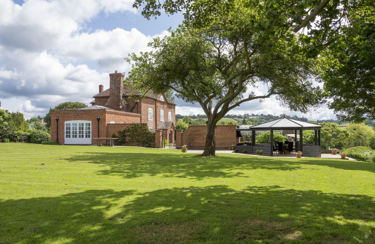Broad Meadows Farmhouse, Bayton, nr Kidderminster, Worcestershire
