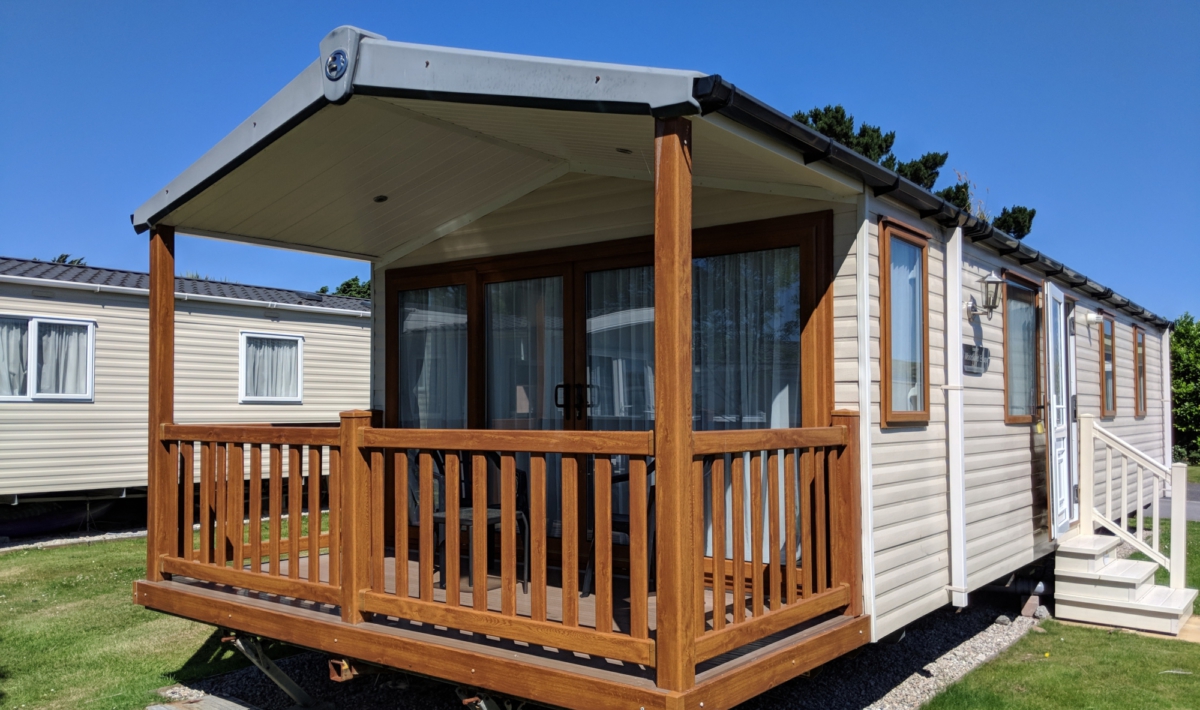 Gold Dog Friendly 2 Bed Caravan with Veranda, Par Sands Holiday Park, nr St Austell