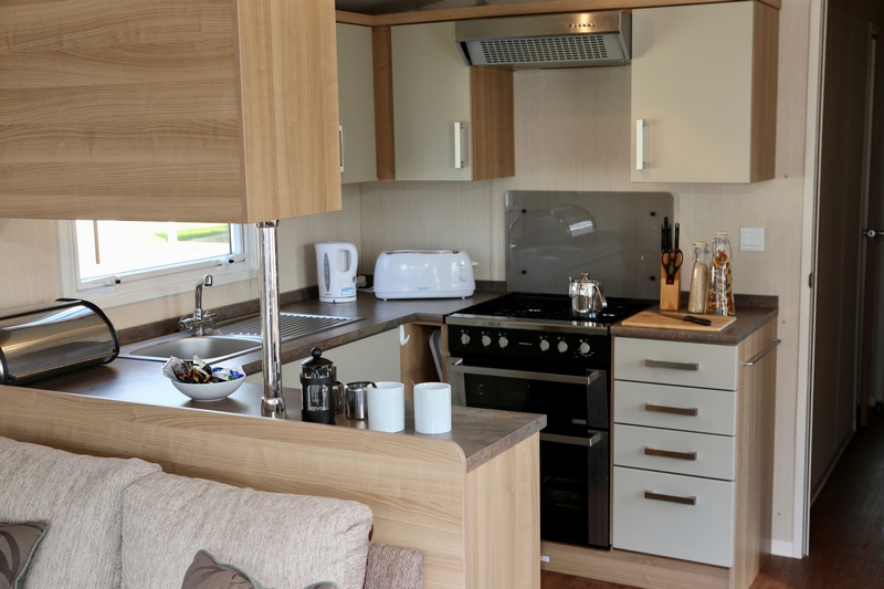 Gold Dog Friendly 3 Bed Caravan with Veranda, Cornwall Beach Resort, nr St Austell