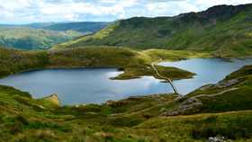 landscape photo of snowdonia